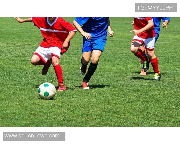 小小足球赛的快乐与友谊在绿茵场上绽放的瞬间 小小足球赛的快乐与友谊在绿茵场上绽放的瞬间